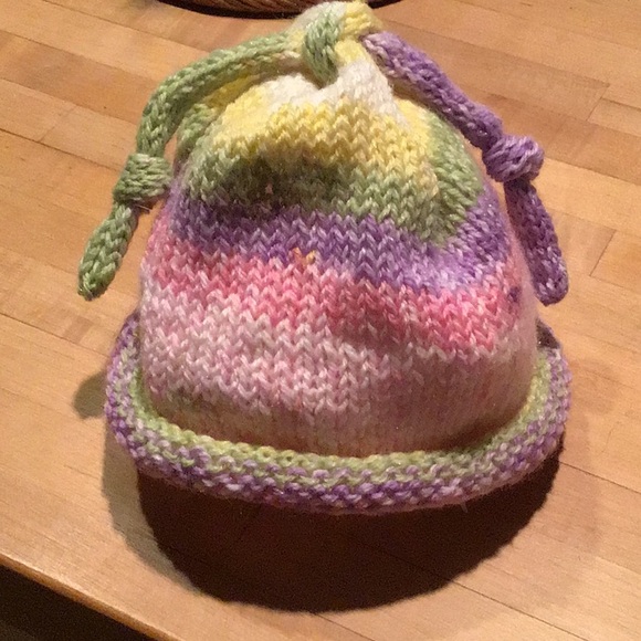 Hand knit infant cap - Picture 1 of 1